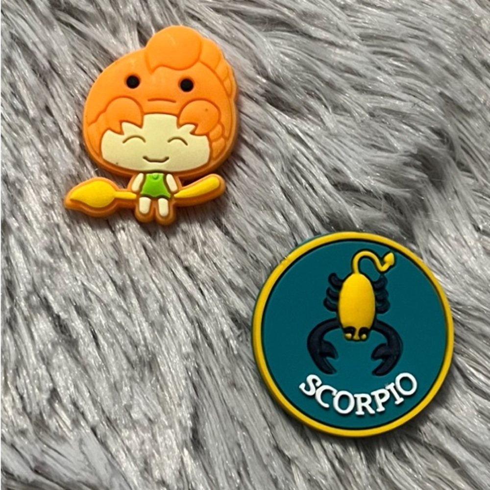 Scorpio Croc Charm Set
